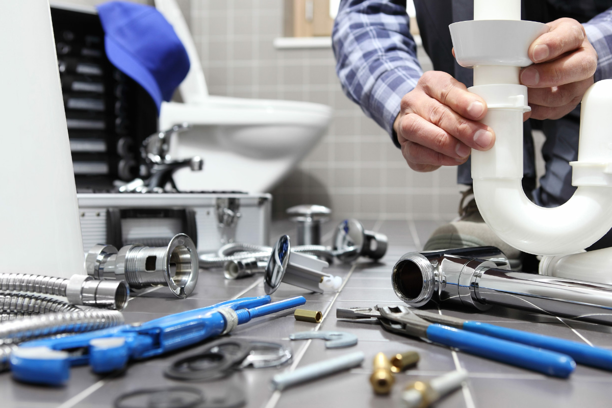 Hot water not working – plumber diagnosing issue